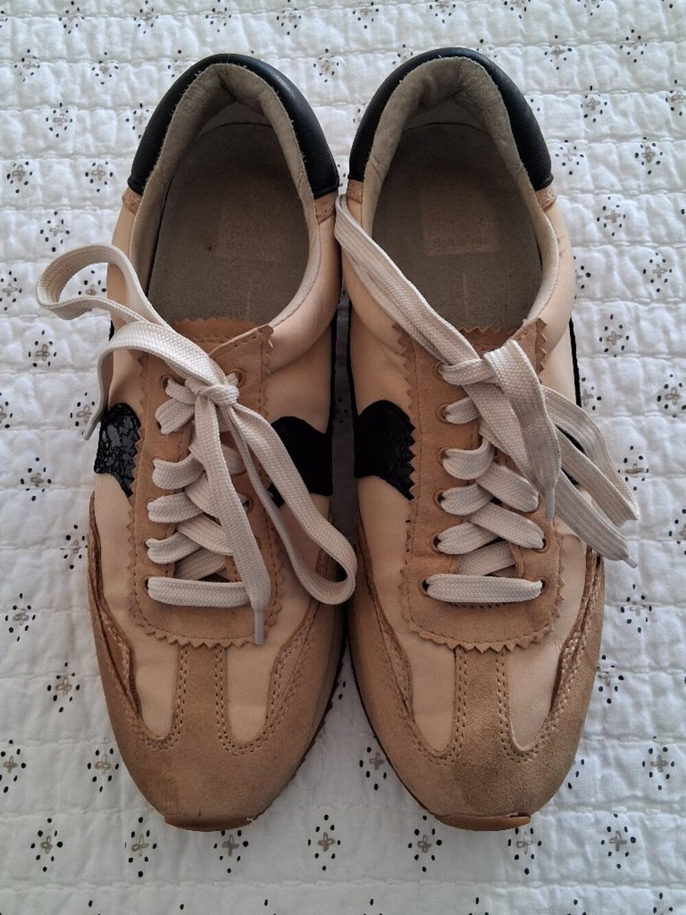 EUC Dolce Vita Madison Sneakers Size 8